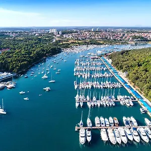 Ribarska Koliba 4*, Pula Kroatië